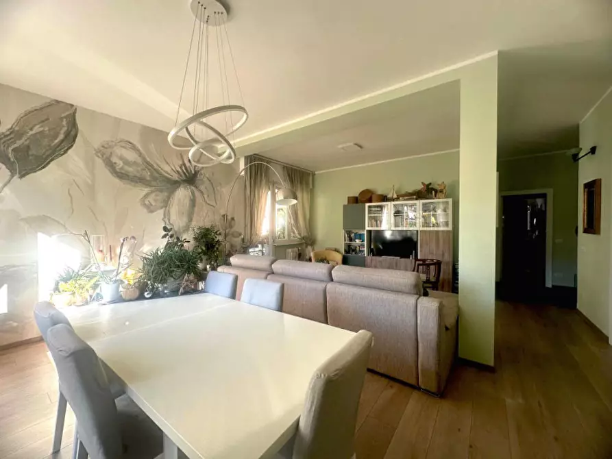 Immagine 3 di Appartamento in vendita  in Via Francesco Petrarca a Como