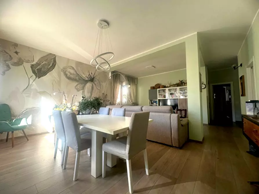 Immagine 4 di Appartamento in vendita  in Via Francesco Petrarca a Como