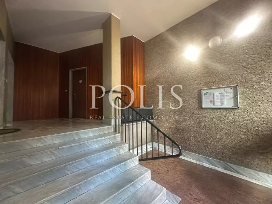 Immagine 19 di Appartamento in vendita  in Via Francesco Petrarca a Como