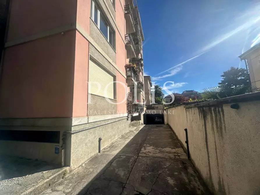 Immagine 21 di Appartamento in vendita  in Via Francesco Petrarca a Como