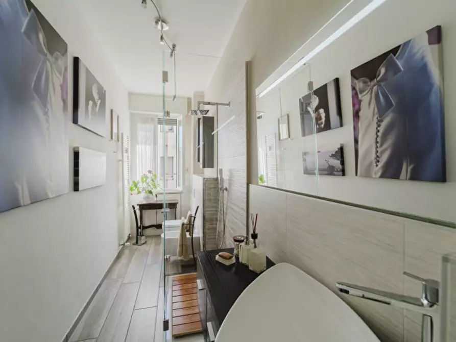 Immagine 13 di Appartamento in vendita  in Strada Luigi Carlo Farini, 71 a Parma