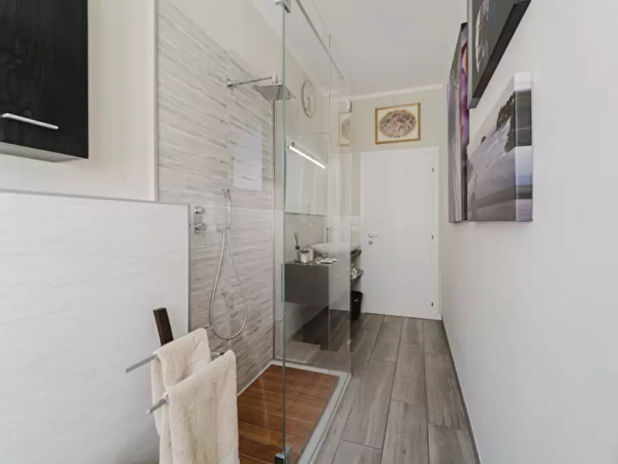 Immagine 14 di Appartamento in vendita  in Strada Luigi Carlo Farini, 71 a Parma