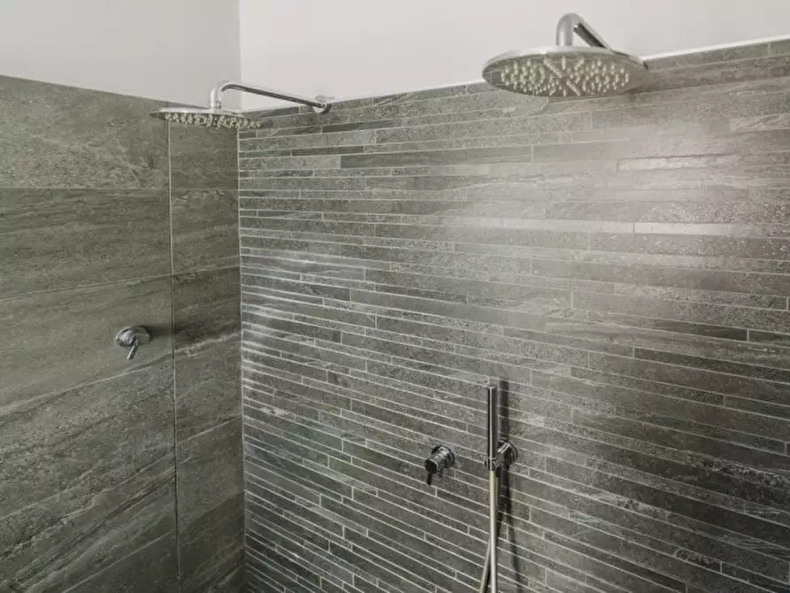 Immagine 27 di Appartamento in vendita  in Strada Luigi Carlo Farini, 71 a Parma