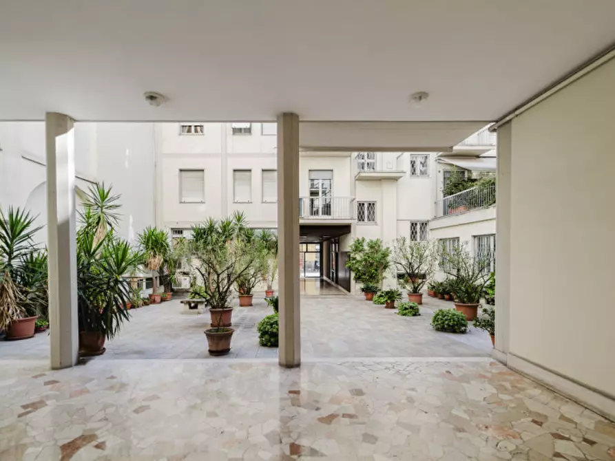 Immagine 1 di Appartamento in vendita  in Strada Luigi Carlo Farini, 71 a Parma