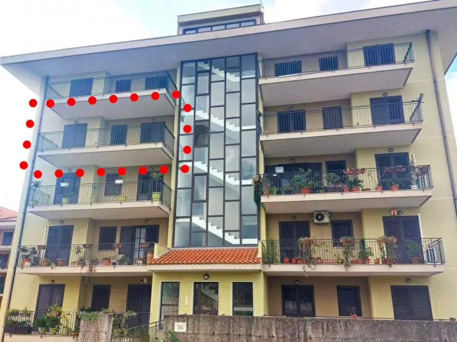 Immagine 1 di Appartamento in vendita  in Via Degli Argentieri Acesi, 14-16, 95024 Acireale CT, Italia a Acireale