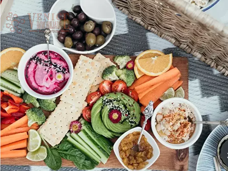 Immagine 8 di Attività commerciale in vendita  a Venezia