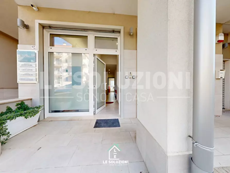 Immagine 12 di Ufficio in affitto  in Via Napoleone Bonaparte 17/D a Putignano