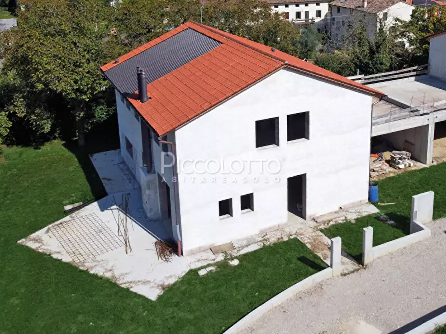 Immagine 6 di Appartamento in vendita  in Via Cannaregio a Castelcucco