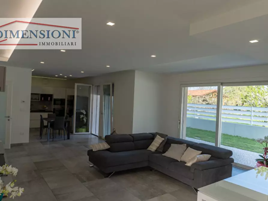 Immagine 1 di Casa bifamiliare in vendita  in Via Alessandro Volta a Albignasego