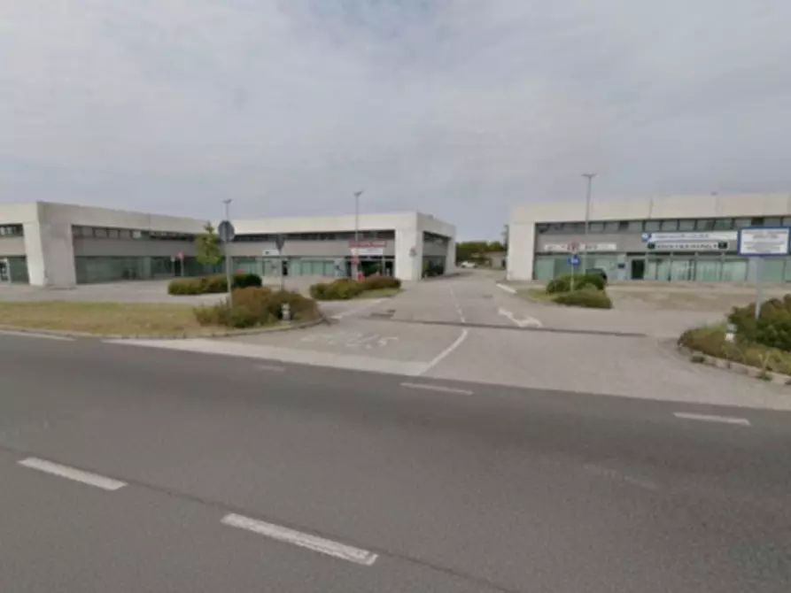 Immagine 5 di Capannone industriale in vendita  in Via Adriatica a Udine