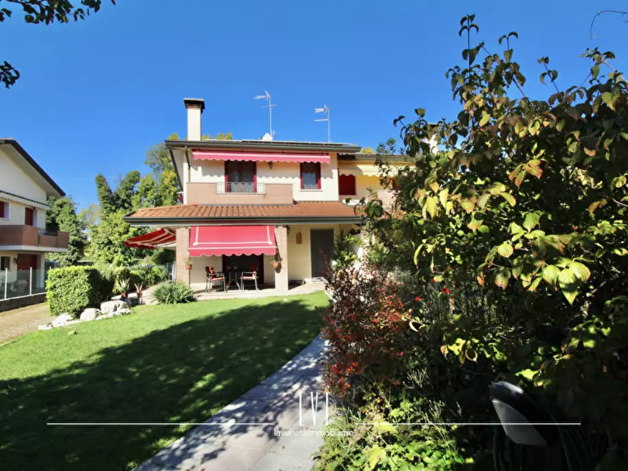 Immagine 1 di Casa bifamiliare in vendita  in via Isonzo 9 a San Donà Di Piave