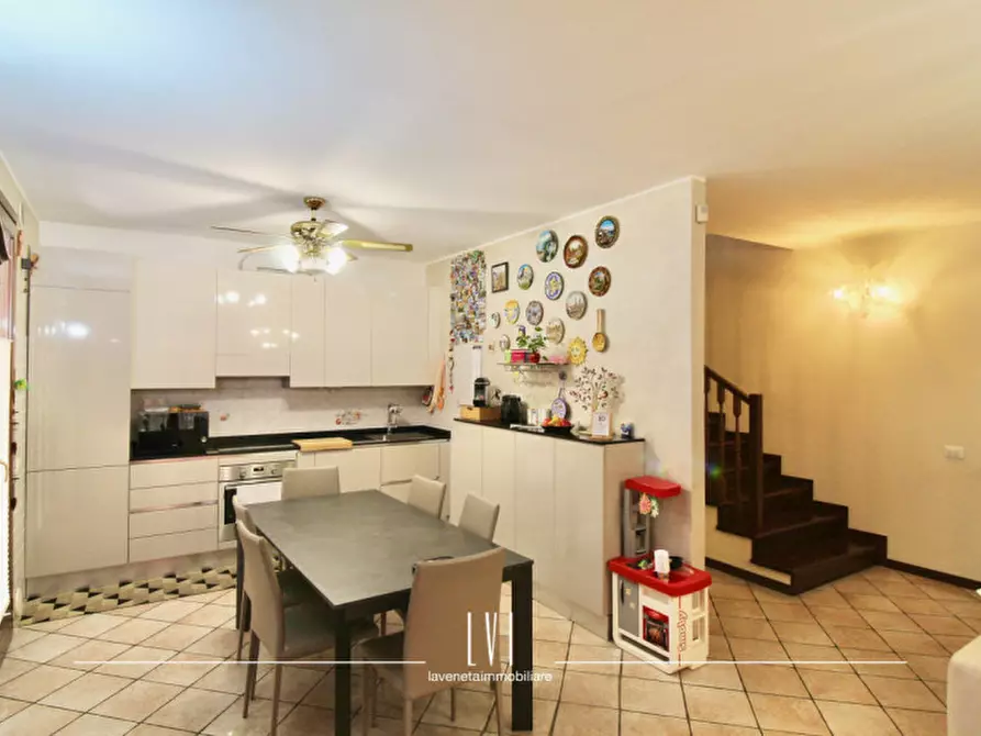 Immagine 9 di Casa bifamiliare in vendita  in via Isonzo 9 a San Donà Di Piave