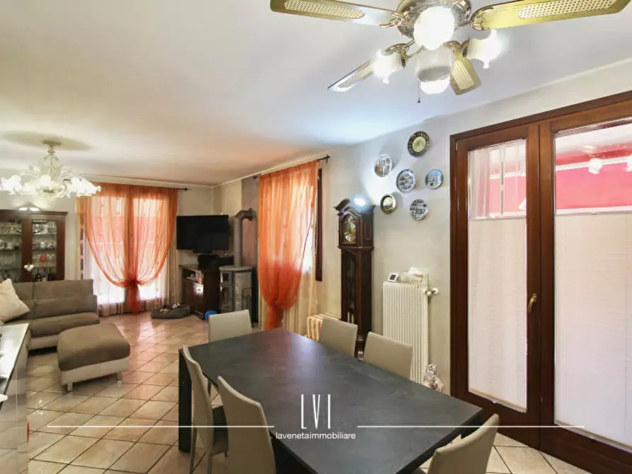 Immagine 11 di Casa bifamiliare in vendita  in via Isonzo 9 a San Donà Di Piave
