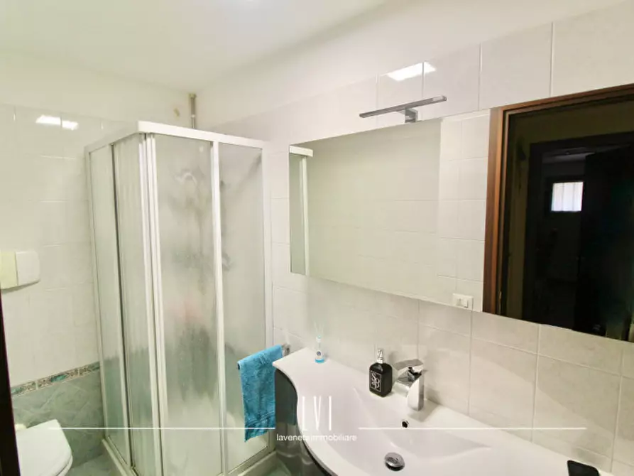 Immagine 14 di Casa bifamiliare in vendita  in via Isonzo 9 a San Donà Di Piave