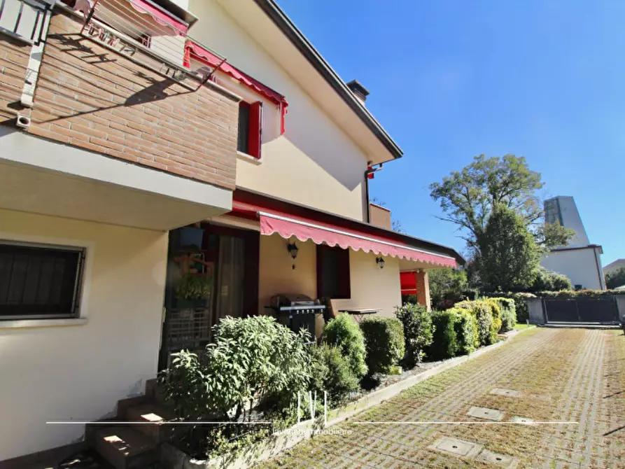 Immagine 31 di Casa bifamiliare in vendita  in via Isonzo 9 a San Donà Di Piave