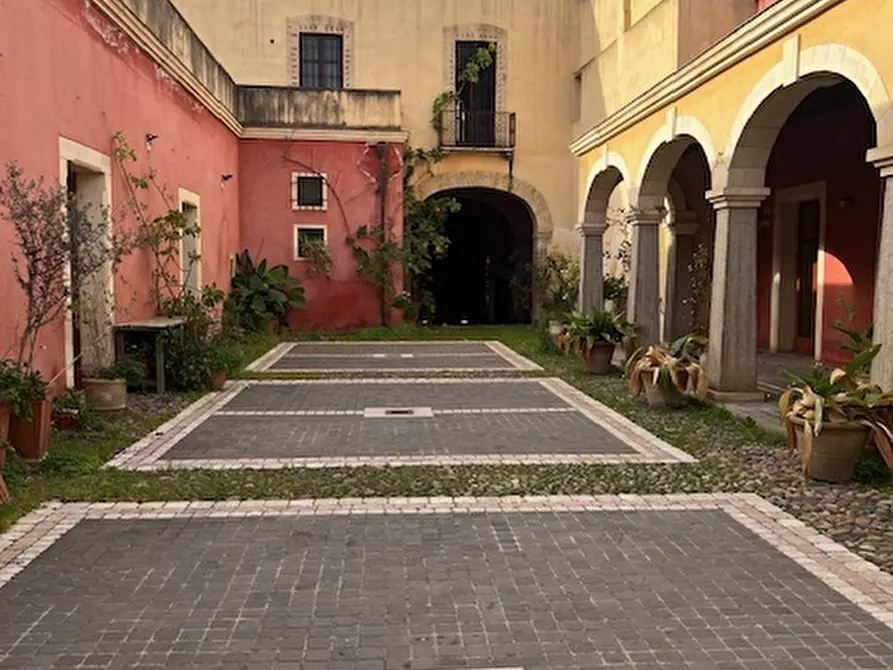 Immagine 1 di Negozio in affitto  a Quartu Sant'elena