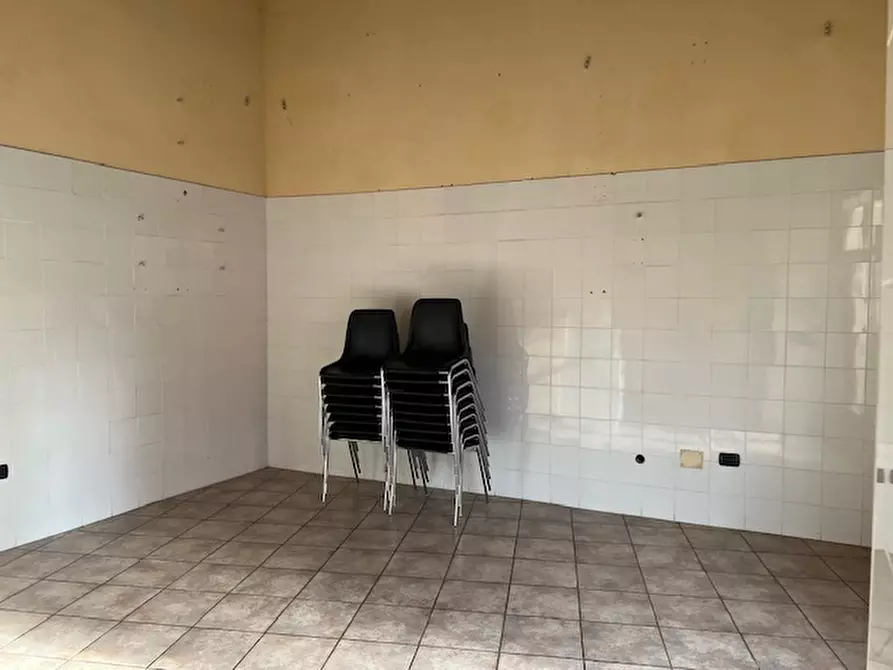 Immagine 9 di Negozio in affitto  a Quartu Sant'elena