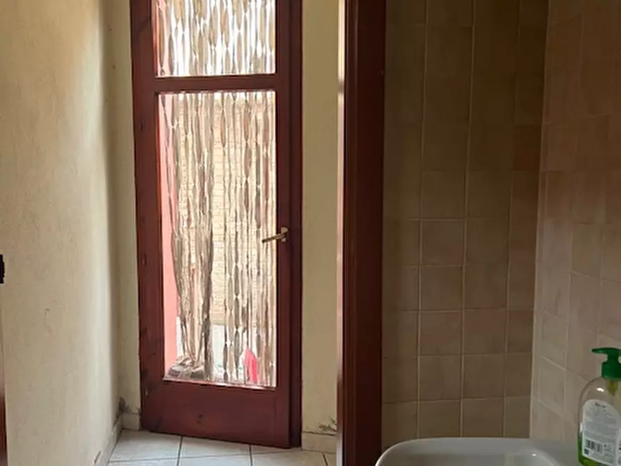 Immagine 10 di Negozio in affitto  a Quartu Sant'elena