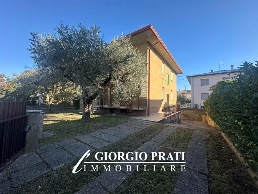 Immagine 1 di Casa indipendente in vendita  in Via Leoncavallo a Bassano Del Grappa