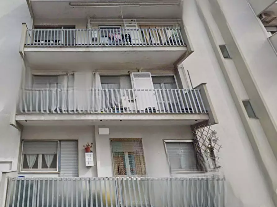 Immagine 3 di Appartamento in vendita  in Via S. Francesco D'Assisi 3 a Gioia Del Colle