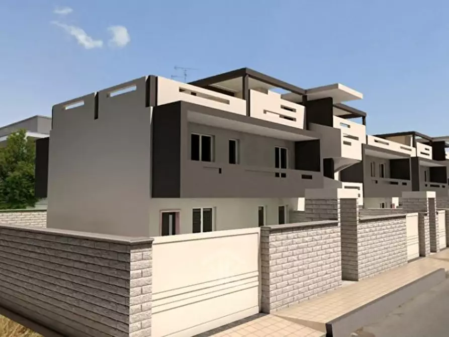 Immagine 2 di Casa bifamiliare in vendita  in Via Giulio Cesare Vanini a Cavallino