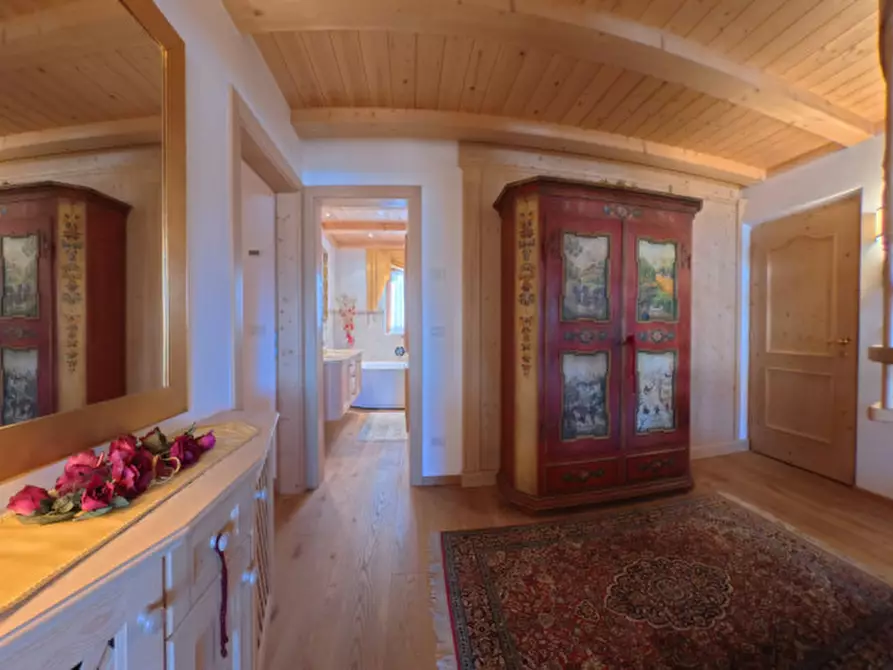 Immagine 4 di Appartamento in vendita  in via Gherdenia 41/A a Santa Cristina Valgardena .St Christina In G.