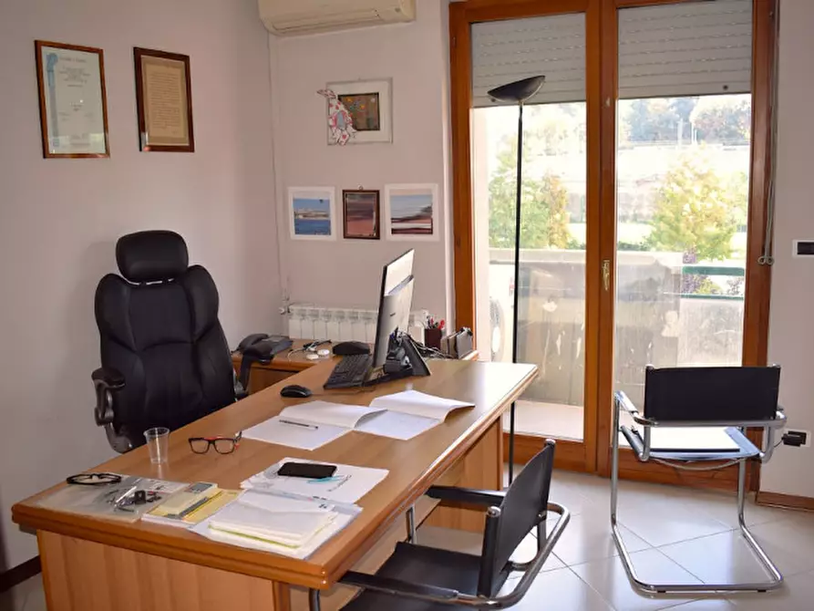 Immagine 10 di Appartamento in vendita  in Via Raffaello Sanzio a Pescara
