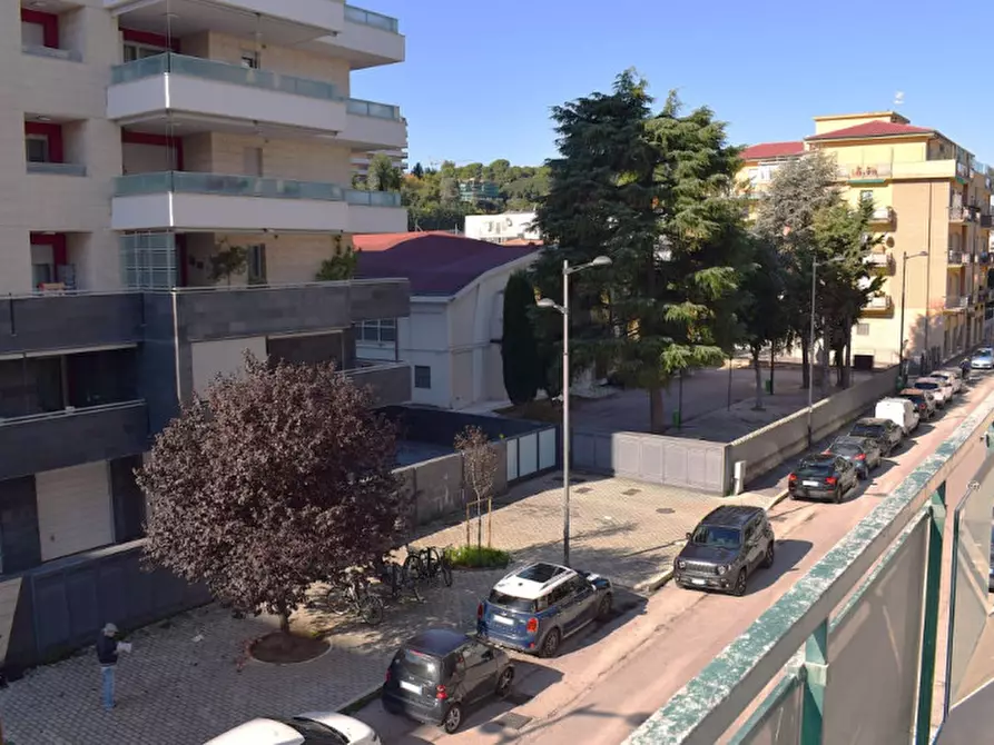 Immagine 11 di Appartamento in vendita  in Via Raffaello Sanzio a Pescara