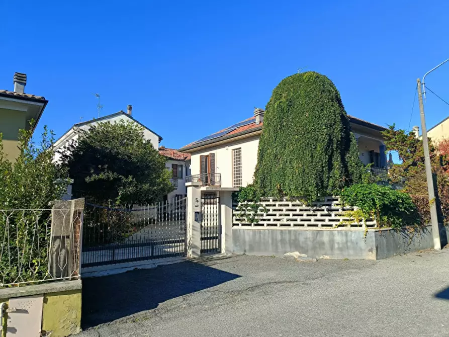 Immagine 3 di Villa in vendita  in Via Magenta  5 a Morano Sul Po