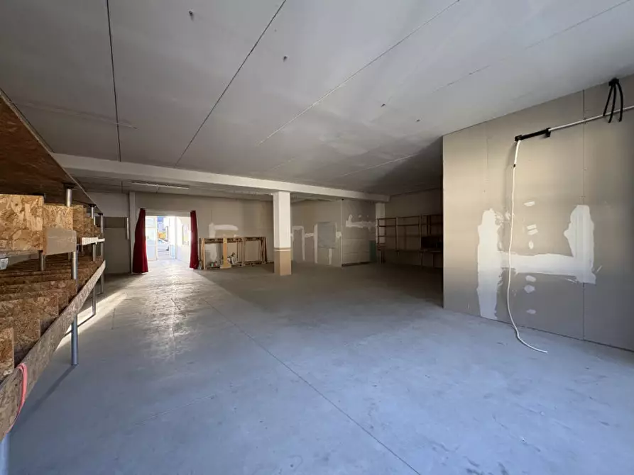 Immagine 2 di Capannone industriale in vendita  in localita le basse a Trento