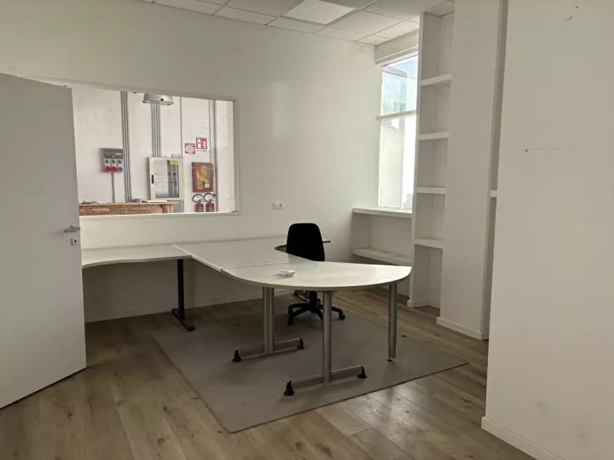 Immagine 3 di Capannone industriale in vendita  in localita le basse a Trento