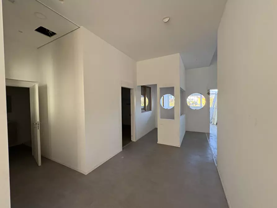 Immagine 4 di Capannone industriale in vendita  in localita le basse a Trento