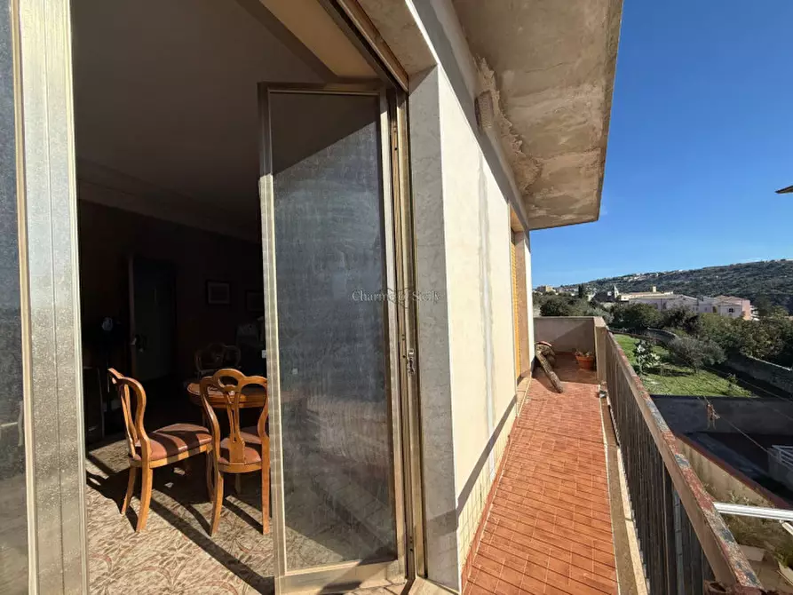 Immagine 13 di Appartamento in vendita  in Via Dente a Modica