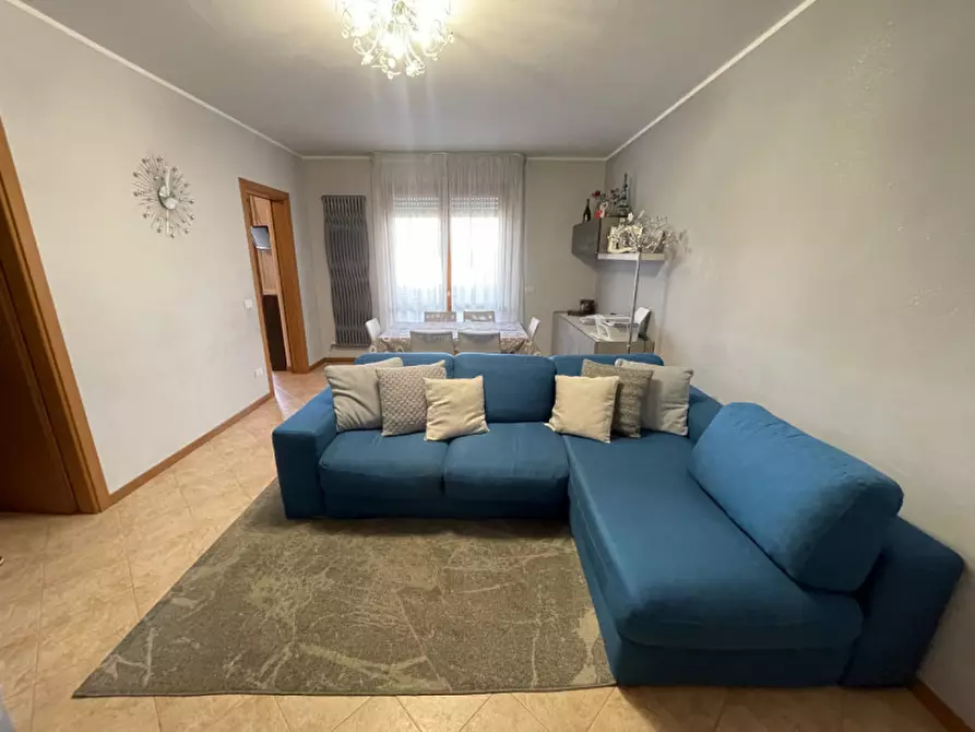 Immagine 2 di Appartamento in vendita  a Suzzara