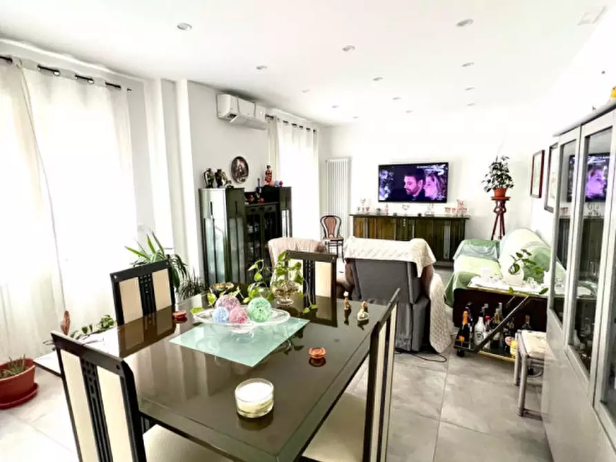 Immagine 1 di Appartamento in vendita  in VIA SFERRACAVALLO a Palermo