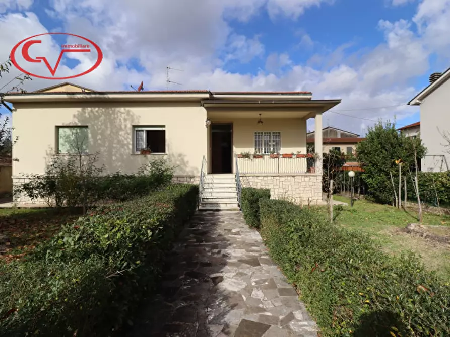 Immagine 2 di Casa indipendente in vendita  in via cilembrini a Montevarchi