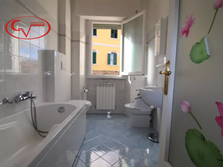 Immagine 9 di Casa indipendente in vendita  in via cilembrini a Montevarchi