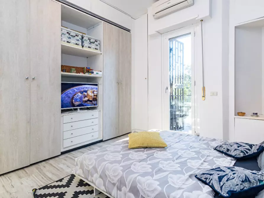 Immagine 11 di Appartamento in affitto  in Via Carlo Pirzio Biroli a Roma