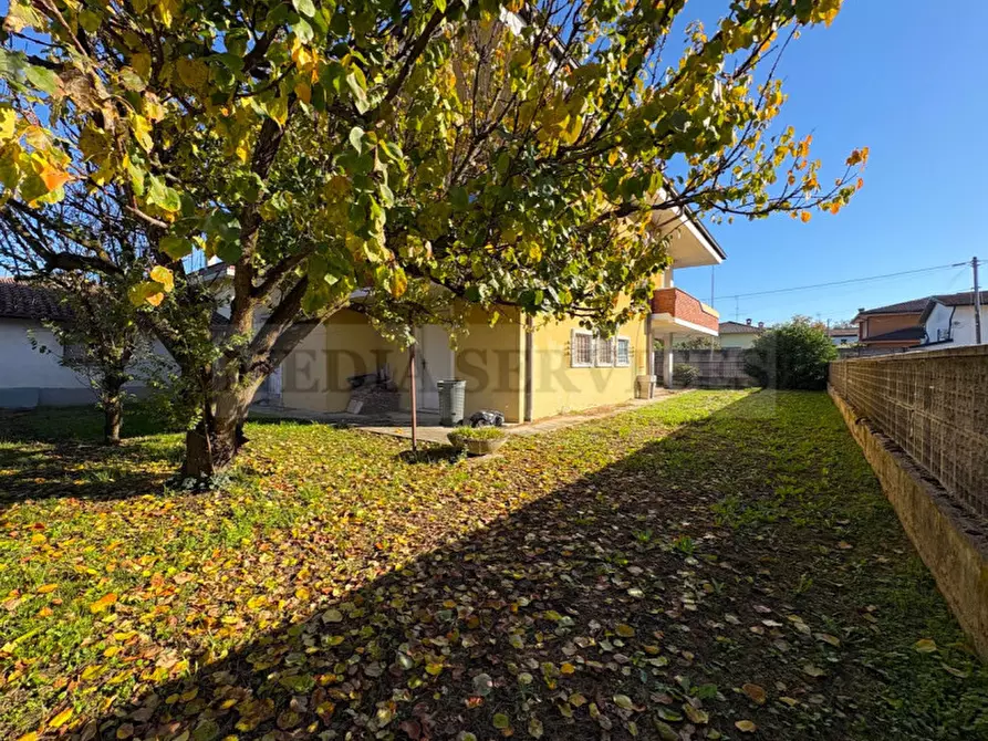 Immagine 36 di Villa in vendita  in via Papa Luciani n° 2 a Mezzana Rabattone