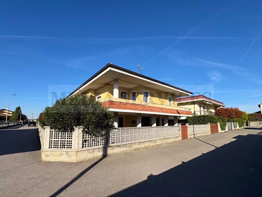 Immagine 42 di Villa in vendita  in via Papa Luciani n° 2 a Mezzana Rabattone