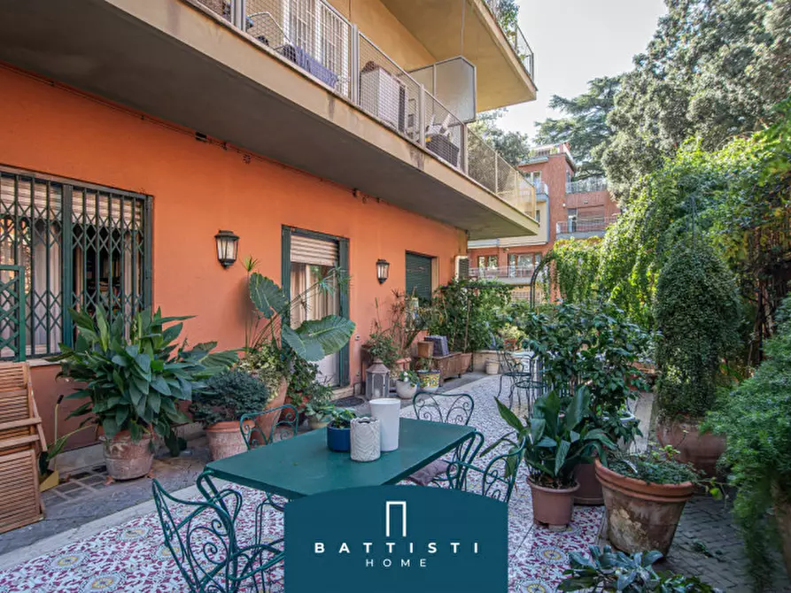 Immagine 3 di Appartamento in vendita  in Via Aventina a Roma