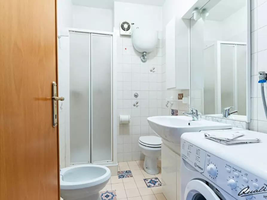 Immagine 31 di Appartamento in vendita  in Via Gaetano Giorgio Gemmellaro a Roma