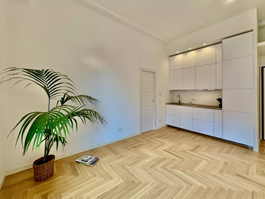 Immagine 8 di Appartamento in vendita  in Via Eugenio Villoresi a Milano