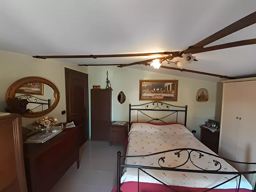 Immagine 5 di Appartamento in vendita  in Via Fratelli Bandiera - I traversa n. 8 a Teverola