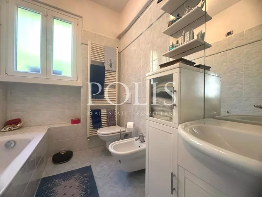 Immagine 23 di Villa in vendita  in via Gentrino a Cernobbio