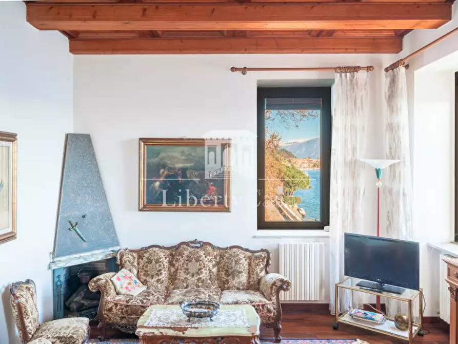 Immagine 4 di Appartamento in vendita  in Via Roma a Toscolano-Maderno