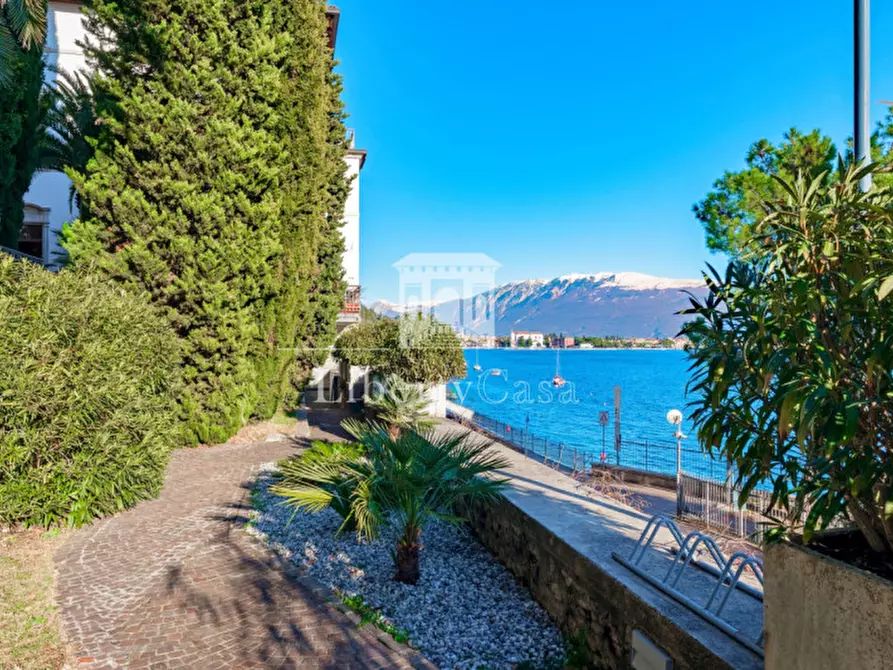 Immagine 8 di Appartamento in vendita  in Via Roma a Toscolano-Maderno