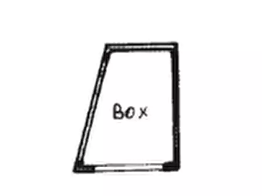 Immagine 2 di Garage in vendita  in Via Giovanni Amendola a Gioia Del Colle