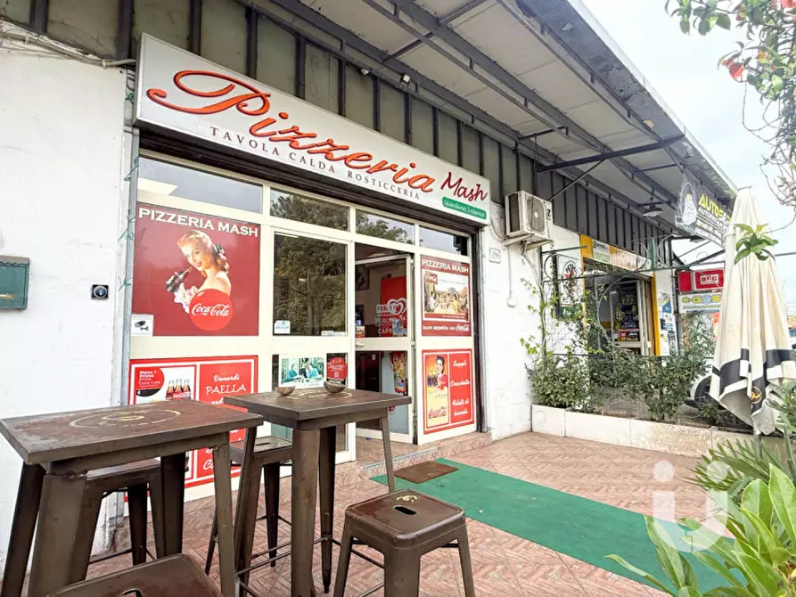 Immagine 2 di Negozio in vendita  in Via di Castel di Leva a Roma