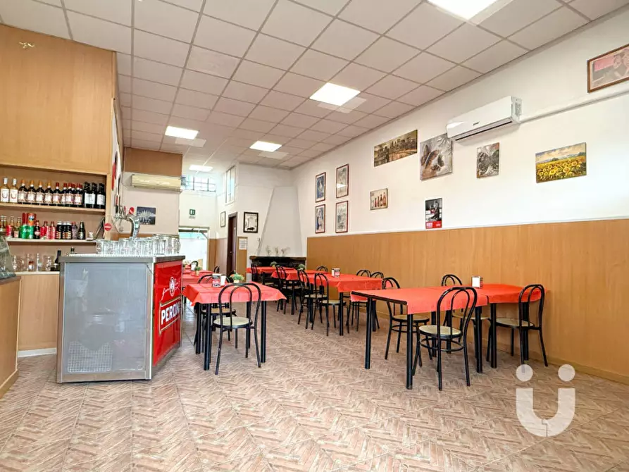 Immagine 11 di Negozio in vendita  in Via di Castel di Leva a Roma